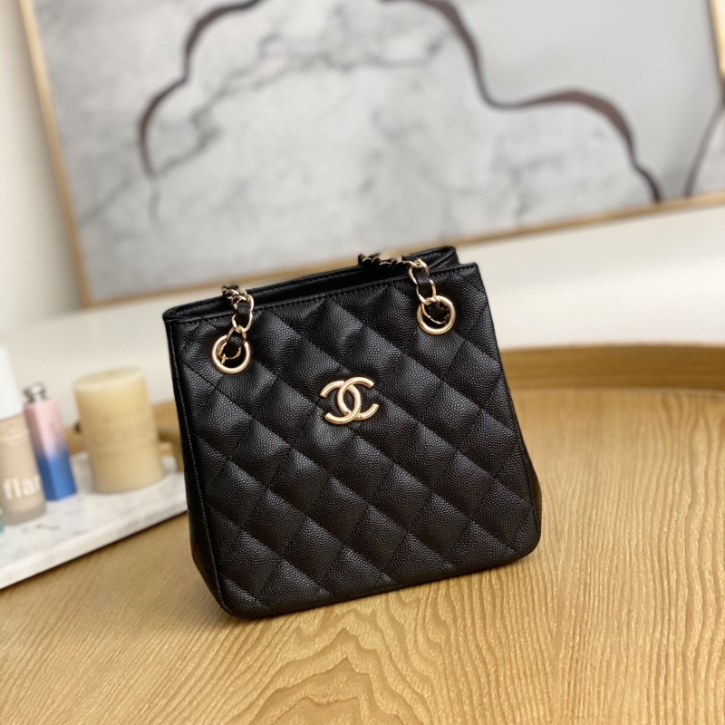 Ch**el bucket bags